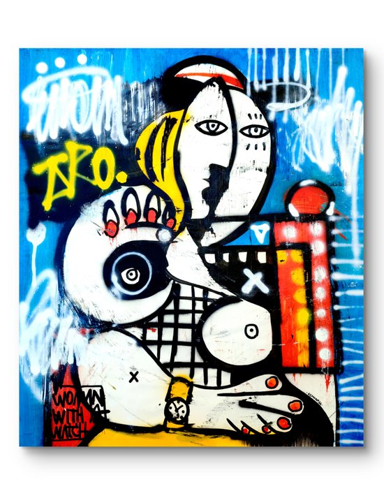 EGHNĀ - Woman with a watch